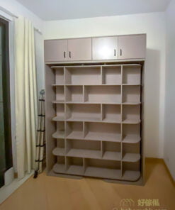 變形書架床, 一整面高身書櫃可以擺放很多書籍和裝飾，如果配合收納籃使用可以收納更多日用品