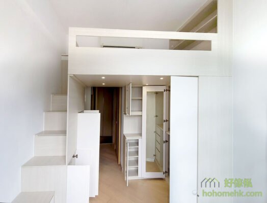 客廳小夾層/閣樓床/樓梯櫃，如果客廳空間夠長，小夾層可以盡量遠離窗邊，避免遮擋採光，就能讓整個空間顯得更寬敞