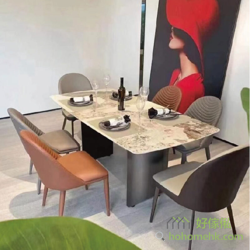 配搭雙色餐椅可使室內風格更活潑有趣，現代風家居風格由餐椅開始。