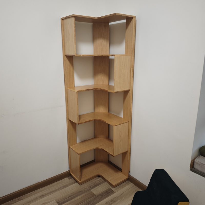 Peyton落地儲物書架客人實拍圖，轉角書架，原木色款