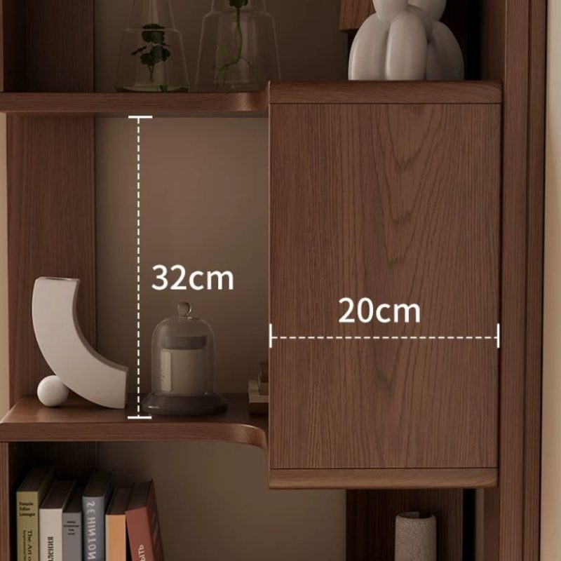 每層內空32cm，放A4 size和課本都得。