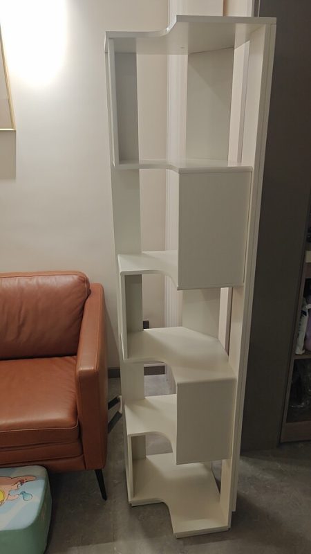 Peyton落地儲物書架客人實拍圖，轉角書架，白色款