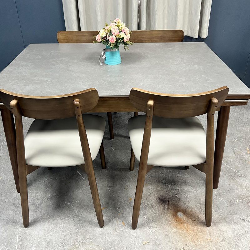 工廠實拍圖：Reese實木伸縮餐枱，胡桃色，岩板啞光維克淺灰色