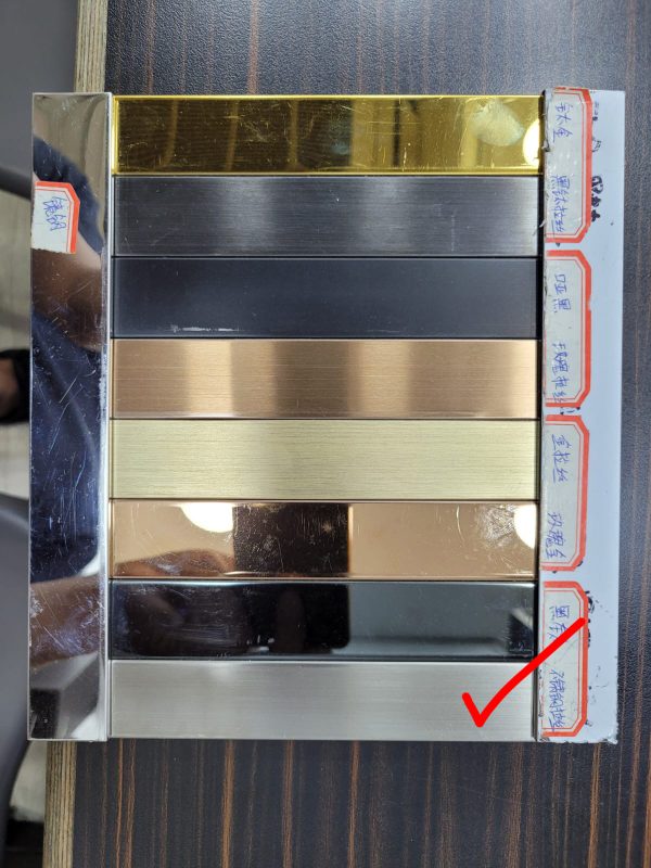 藍田鯉安苑鯉景閣浴屏訂造服務 (不銹鋼框，拉絲銀，一字形，雙趟門，配清玻璃)，包送貨及安裝，可升級清拆及棄置舊浴屏選項。