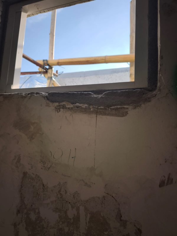 石屎有崩角或紕口，都可以透過批灰及加膠角的工序才解決，還原靚靚！