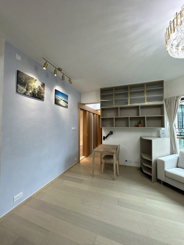 想簡簡單單做一幅特色牆或背景牆在餐枱旁邊？或者鋼琴或電視機後面？可以試試用油漆做藝術牆，我們選用立邦藝術漆，可以做出不同的紋理效果，精緻得來又不會太浮誇，就算屋企是日系或簡約風都襯得到！好傢俬門市有不同的藝術漆樣板，可以參考一下哪款風格最適合你啦！